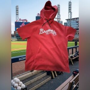 Old Navy Active Atlanta Braves Red Hooded Short-Sleeve Top